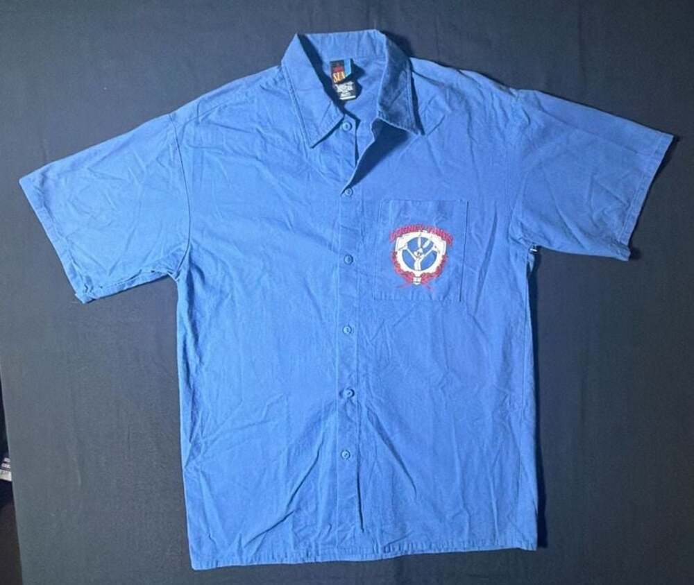 Vintage 1994 Sun Sportswear Looney Tunes Bugs Bunny Short Sleeve Button Up Shirt